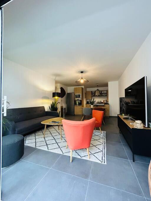 L'Hermine Terrasse Et Parking, 500 Plage 孔卡尔诺 外观 照片