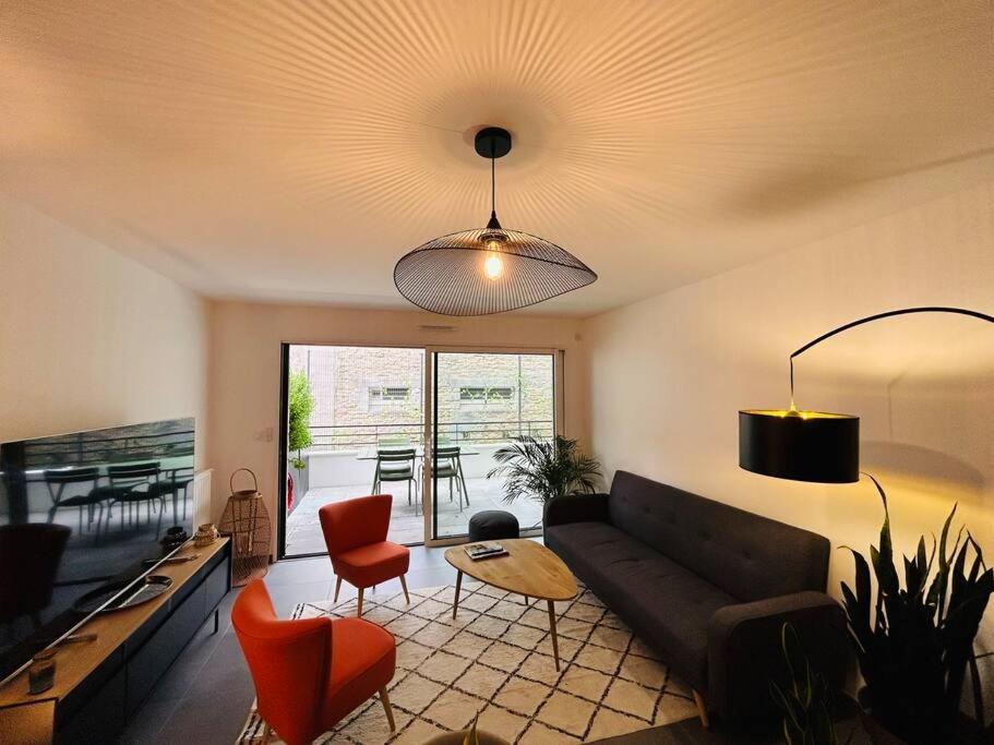 L'Hermine Terrasse Et Parking, 500 Plage 孔卡尔诺 外观 照片
