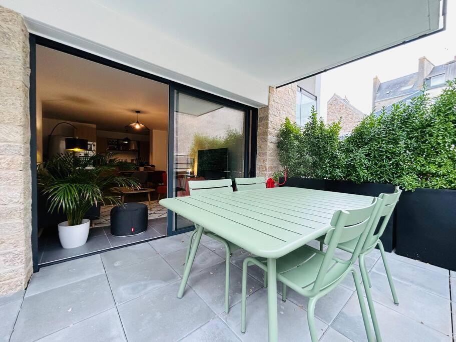 L'Hermine Terrasse Et Parking, 500 Plage 孔卡尔诺 外观 照片