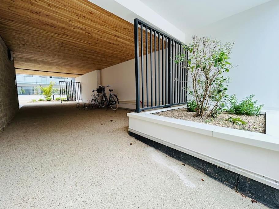 L'Hermine Terrasse Et Parking, 500 Plage 孔卡尔诺 外观 照片